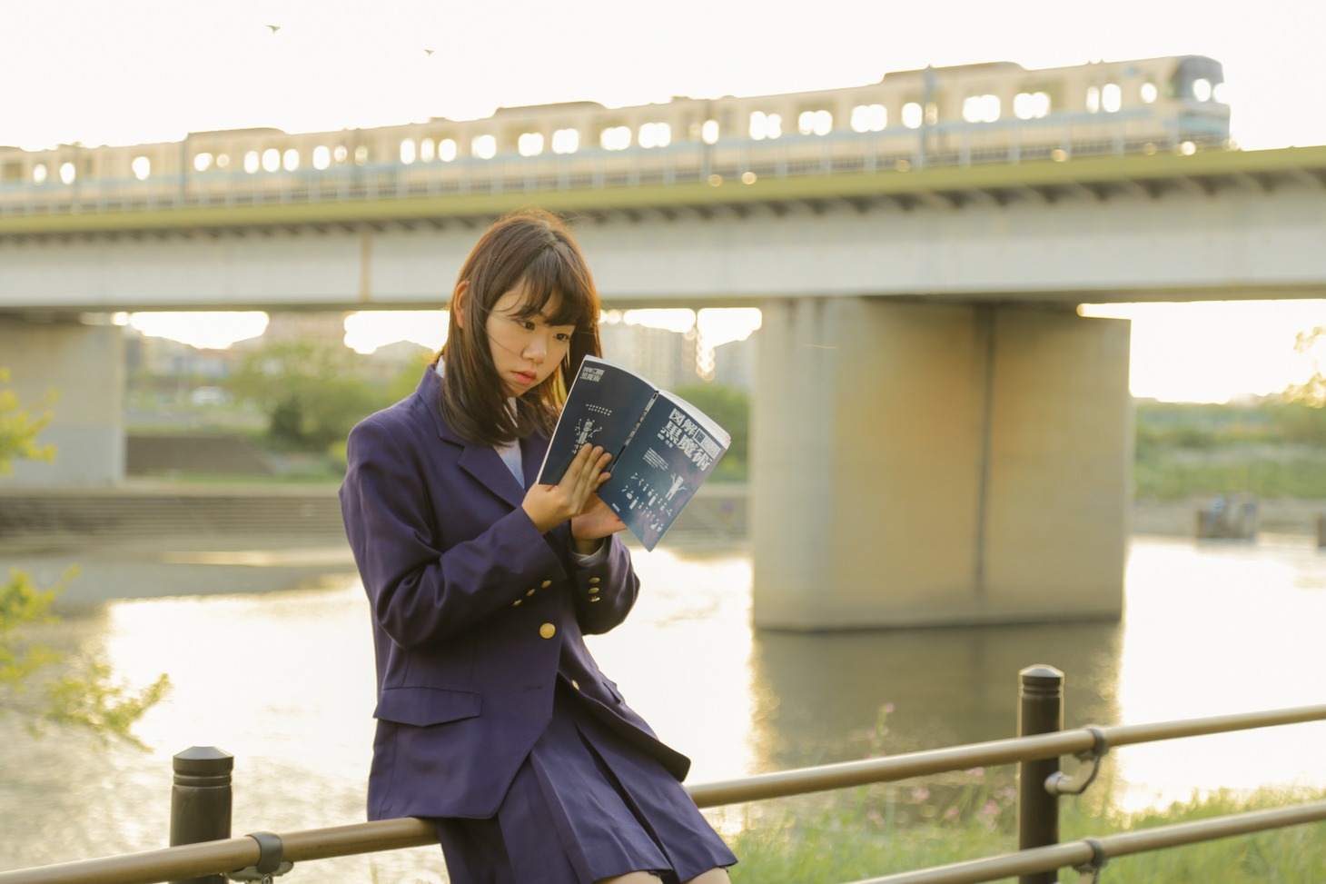 諏訪雅監督「マスマティックな夕暮れ」より。