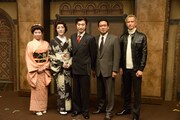 三越劇場 2017年6月公演 花形新派公演「黒蜥蜴」囲み取材より。左から春本由香、河合雪之丞、喜多村緑郎、永島敏行、秋山真太郎。