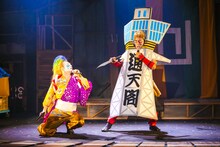 劇団鹿殺し2017本公演～電車2部作 同時上演～「電車は血で走る / 無休電車」より。（写真：和田咲子）