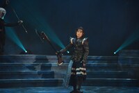 「錆色のアーマ」ゲネプロより。荒木健太朗演じる鶴首。