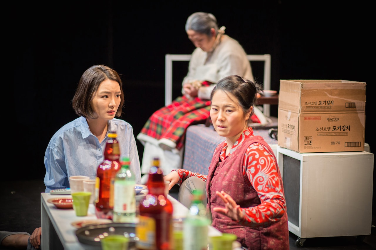 ハイバイ・岩井秀人の代表作「て」が第38回ソウル演劇祭で3冠に輝く