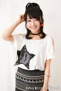 高橋明日香演じるアンナ。