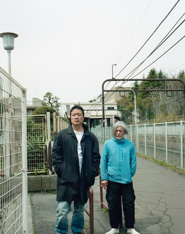 「を待ちながら」ビジュアル（撮影：ホンマタカシ）