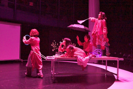 サンプル「ブリッジ」より。（撮影：青木司）