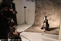 舞台「BRAVE10」のビジュアル撮影中の様子。鷲尾修斗演じる筧十蔵。