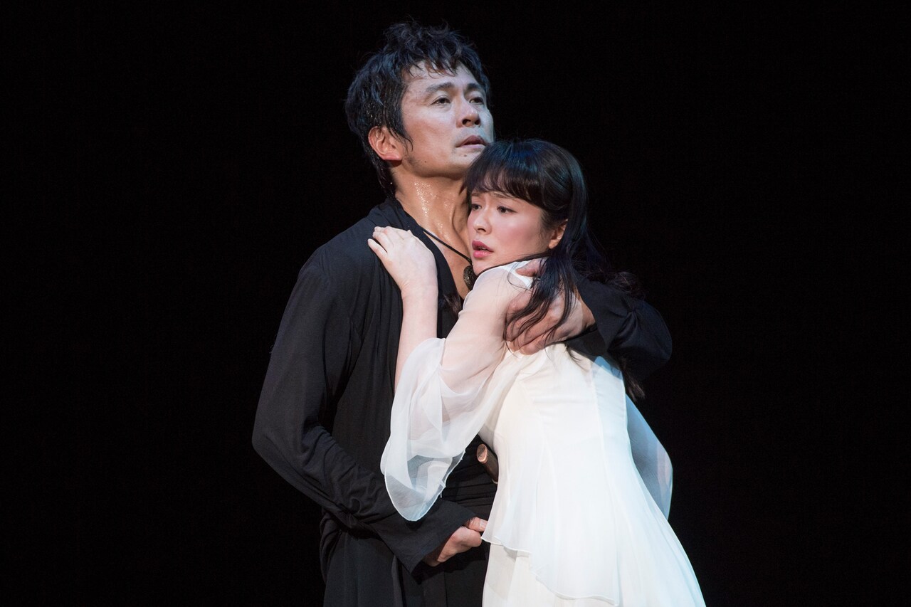 ジョン・ケアード演出、内野聖陽主演「ハムレット」が早くもNHK BSに登場