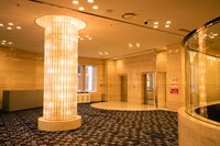 オルタナティブシアターのロビー。