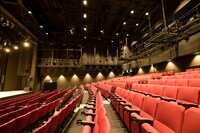 オルタナティブシアターの客席。