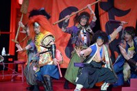 「劇団☆新感線『髑髏城の七人』 Season鳥 Produced by TBS」フォトコールより。