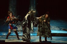 「劇団☆新感線『髑髏城の七人』 Season鳥 Produced by TBS」フォトコールより。