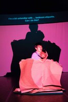 「午前2時コーヒーカップサラダボウルユートピア-THIS WILL ONLY TAKE SEVERAL MINUTES-」ゲネプロより。（撮影：鈴木竜一朗）