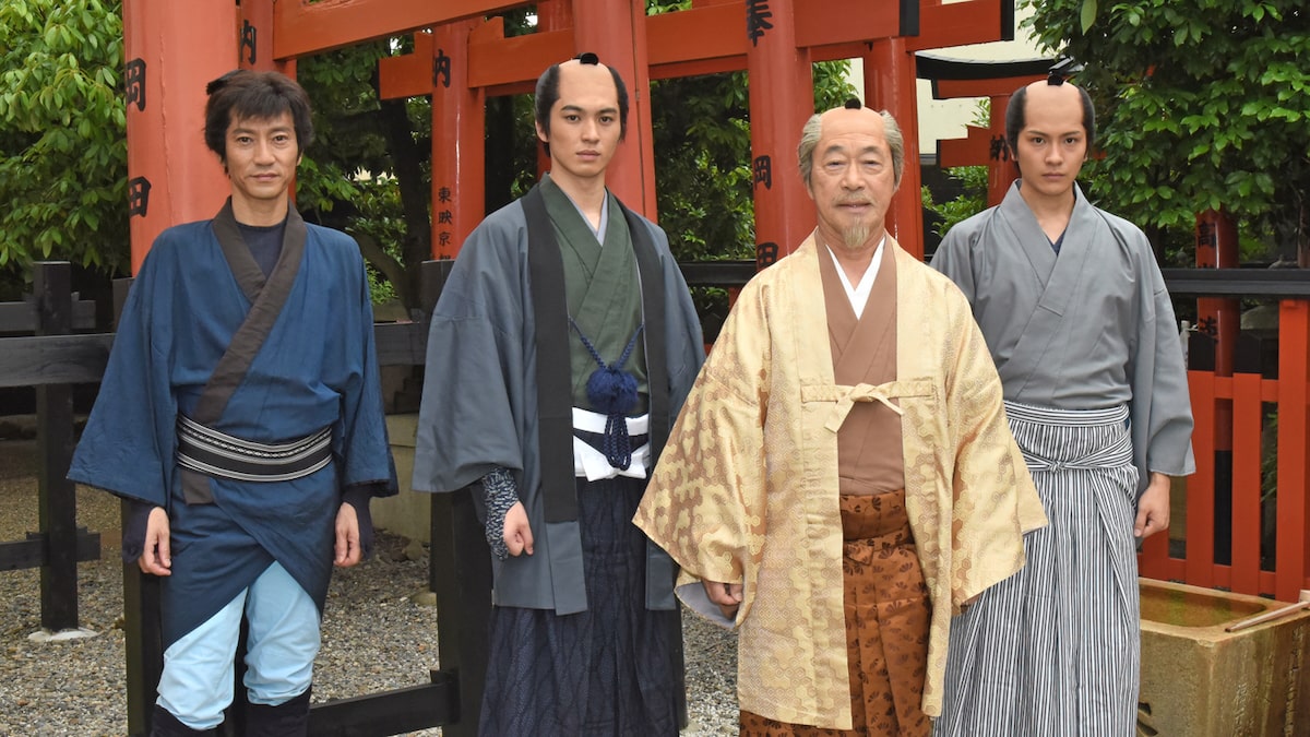 水戸黄門 風車の弥七役に津田寛治 武田鉄矢 財木琢磨 荒井敦史の衣装姿も ステージナタリー