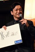 お題「子供頃にした空想ごっこ」に回答する石丸幹二。