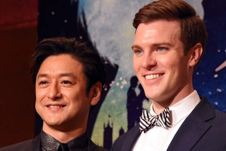 ビリー タイ 石丸幹二 宿命 の2人が握手 ファインディング ネバーランド ステージナタリー