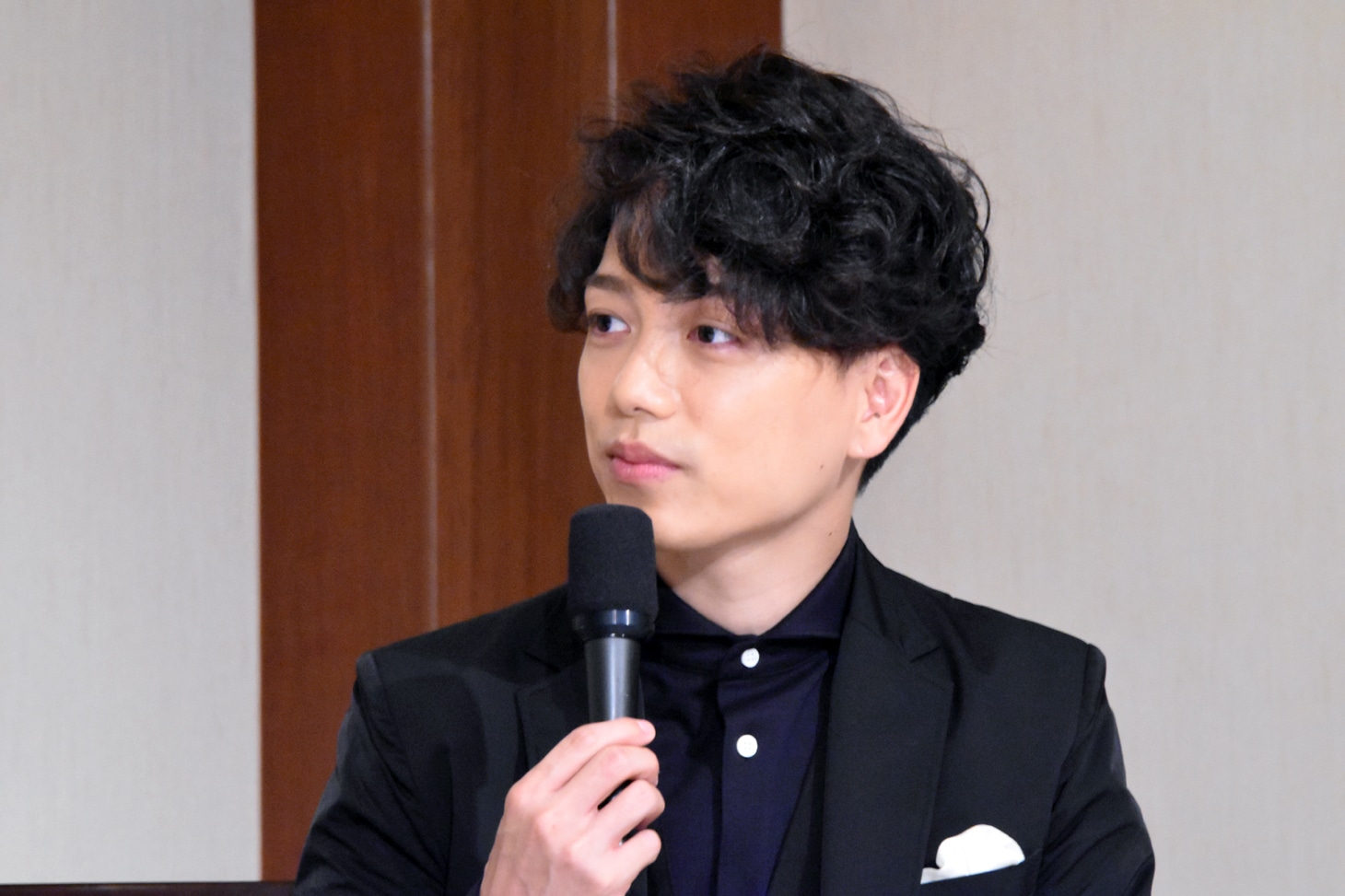 山崎育三郎