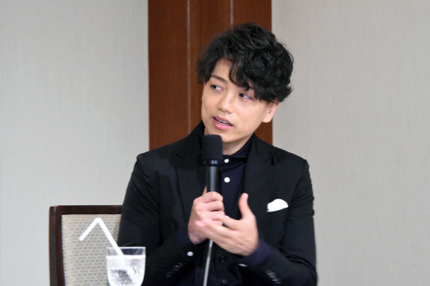 山崎育三郎