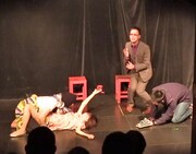 劇団「地蔵中毒」過去公演の様子。