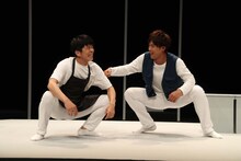 「他重人格 WHO AM I ?」ゲネプロより。左から山崎彬、貴瀬雄二。