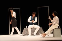 「他重人格 WHO AM I ?」ゲネプロより。左から山崎彬、貴瀬雄二、村井まどか。