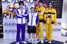 「ミュージカル『テニスの王子様』3rdシーズン 青学（せいがく）vs立海」囲み取材より。左から手塚国光役の宇野結也、越前リョーマ役の阿久津仁愛、真田弦一郎役の田鶴翔吾、幸村精市役の立石俊樹。