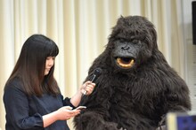 左から北川陽子、山崎皓司。