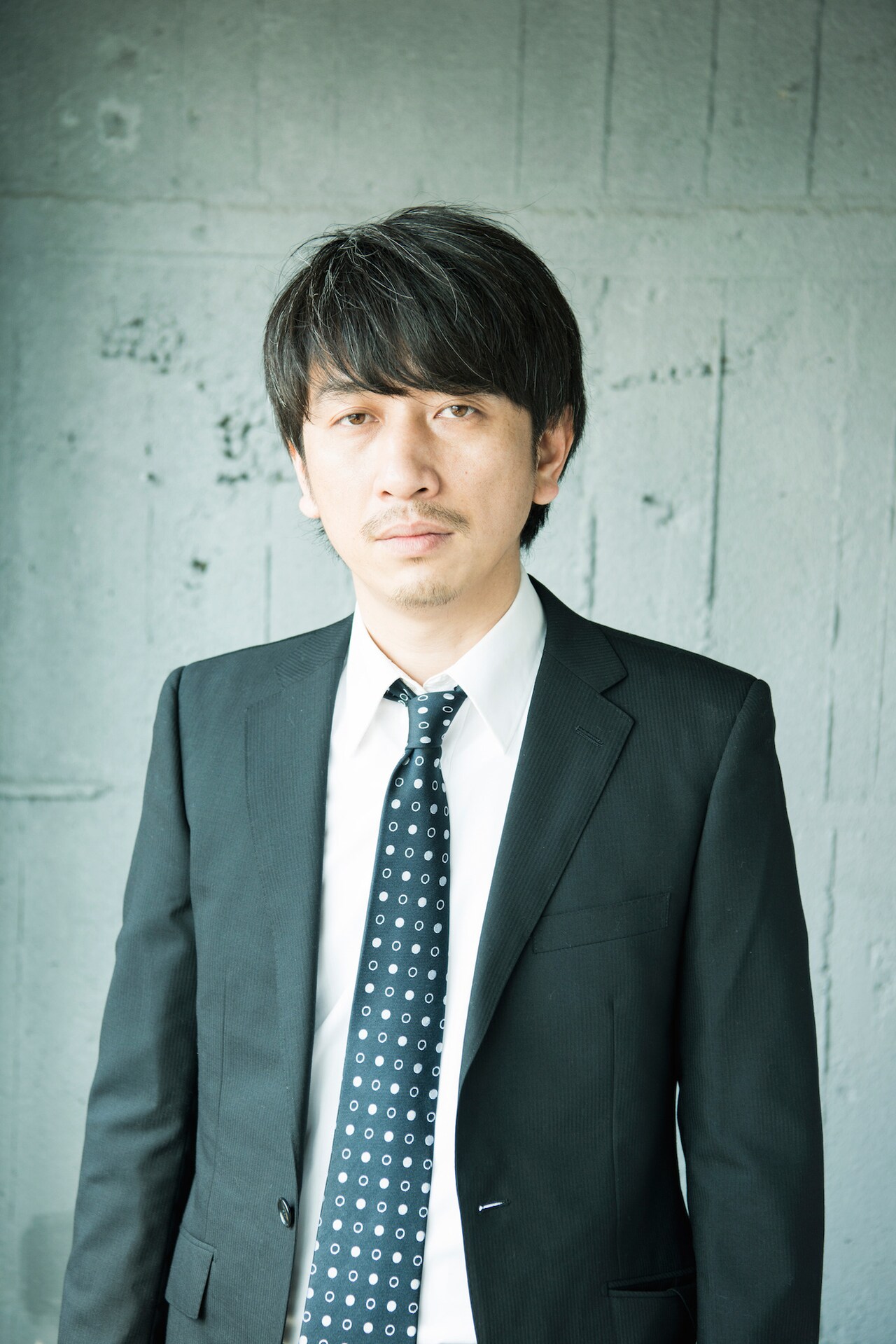 岩井秀人主演で「ヒッキー・ソトニデテミターノ」が国内外ツアー