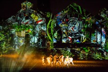 Nibroll「世界は縮んでしまってある事実だけが残る」より。（撮影：宮脇慎太郎）