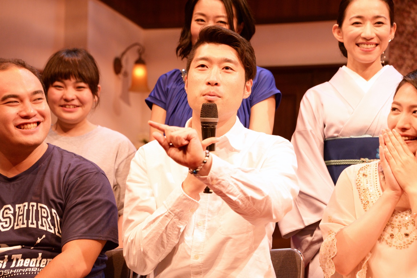 BuzzFestTheater プロデュース公演「アイバノ☆シナリオ」囲み取材より。竹森巧（アップダウン）。