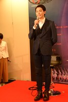 「舞劇『朱鷺』」制作発表記者会見より。王佳俊。