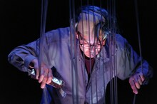 鳥公園「『すがれる』2012／2017」東京公演より。（撮影：塚田史子）