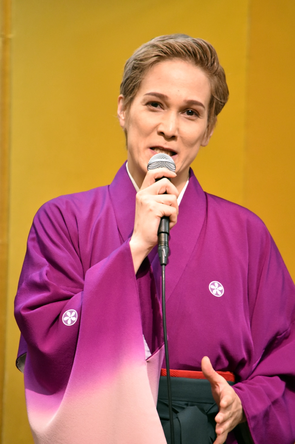桐生麻耶