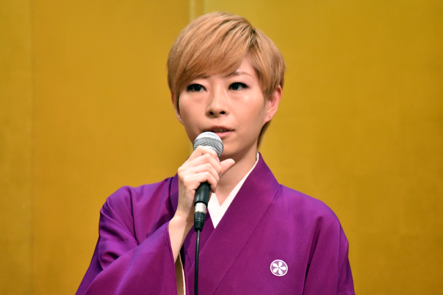 真麻里都