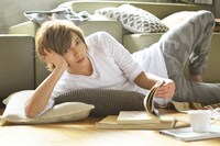 「染谷俊之写真集 9/0」より。（撮影：為広麻里）