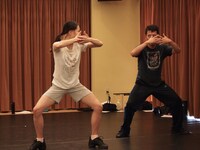 KAAT×Nibroll「イマジネーション・レコード」稽古の様子。