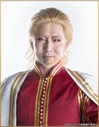 金すんら演じるゼウス・ケラノウス。