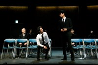 シアターコクーン・オンレパートリー2017「プレイヤー」より。（撮影：細野晋司）