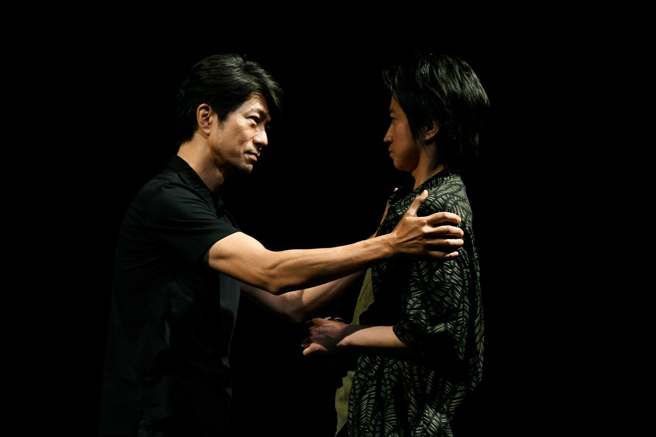 前川知大×長塚圭史「プレイヤー」藤原竜也らがスリリングな劇世界を体現