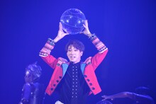 少年社中・東映プロデュース「モマの火星探検記」ゲネプロより。矢崎広演じるモマ。