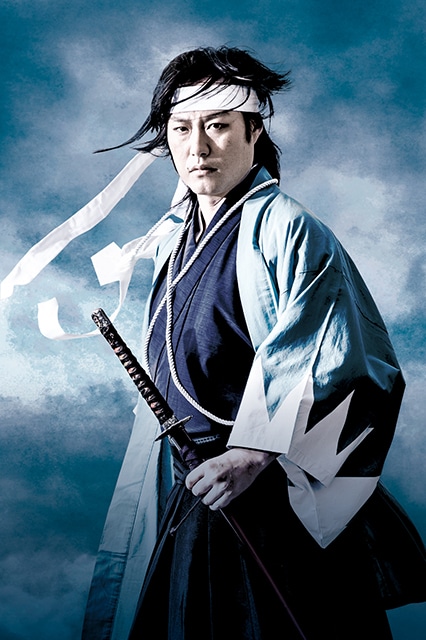 青木威演じる井上源三郎。