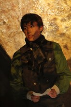 「オーバーリング・ギフト」より、富田健太郎演じるカゲツ。