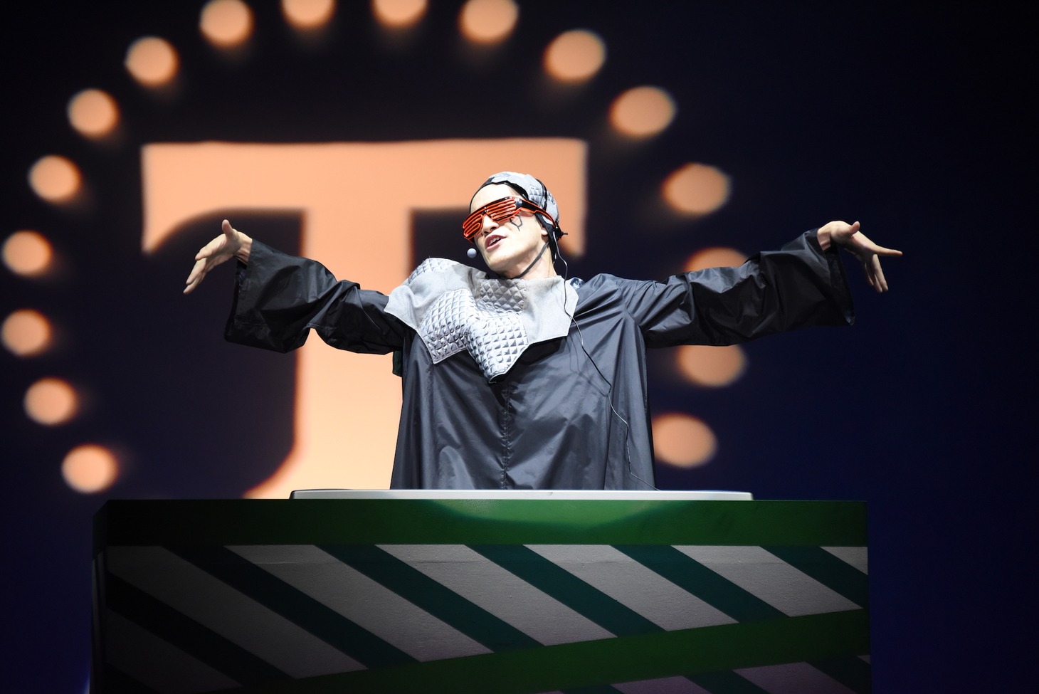 尾関陸演じるタートル軍曹。