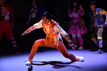 （中央）伊勢大貴演じる雷モン。