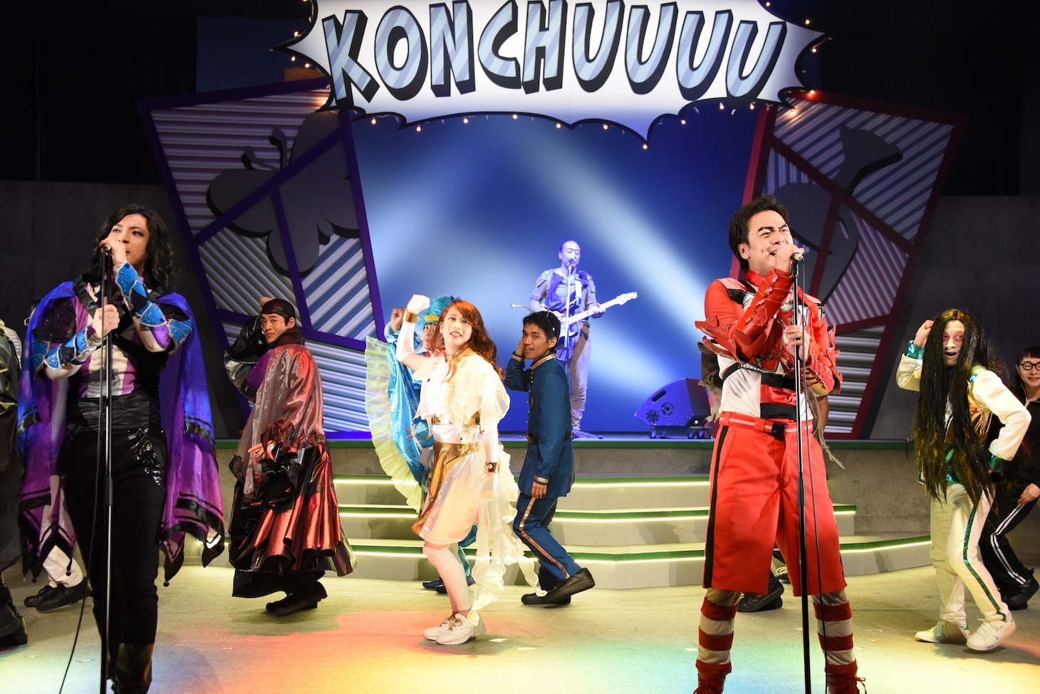 終演後のライブでは主題歌「KON-CHU☆GET-YOU」が披露された。