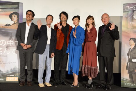 「ユーミン×帝劇 vol.3『朝陽の中で微笑んで』」製作発表より。左から松任谷正隆、斎藤洋介、寺脇康文、松任谷由実、宮澤佐江、六平直政。