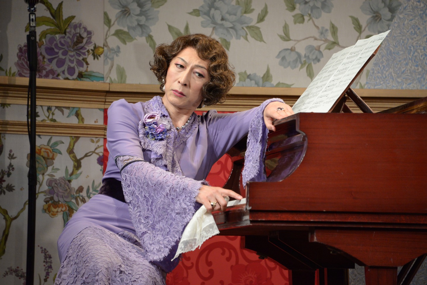 「Glorious!」より。