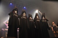 Zepp Tokyoのステージに立つEMPiRE。