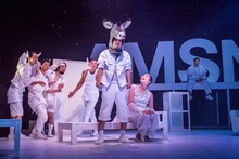 KUNIO13「夏の夜の夢」より。（撮影：清水俊洋）