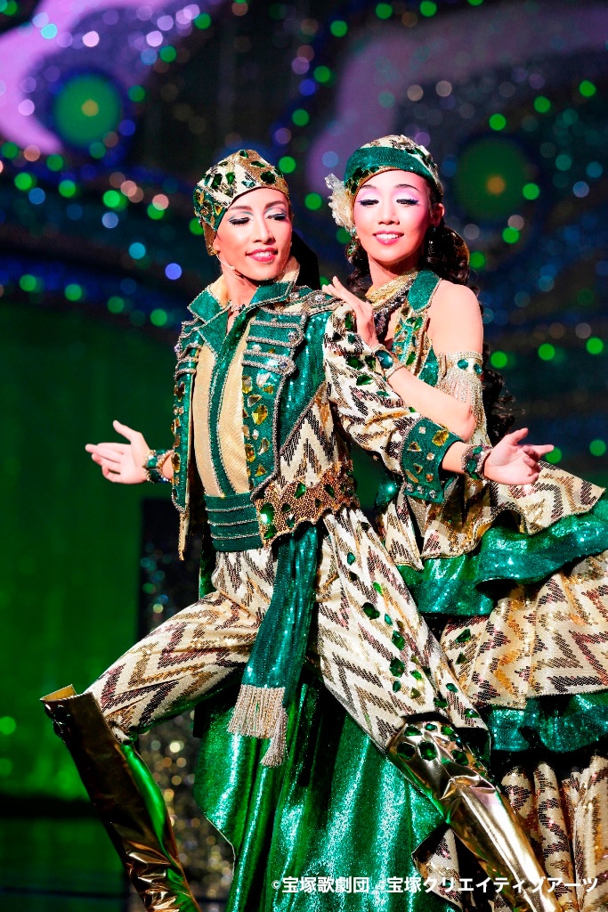 WOWOWライブ「宝塚への招待『La Esmeralda』-早霧せいな×咲妃みゆ 副音声解説付-」より。