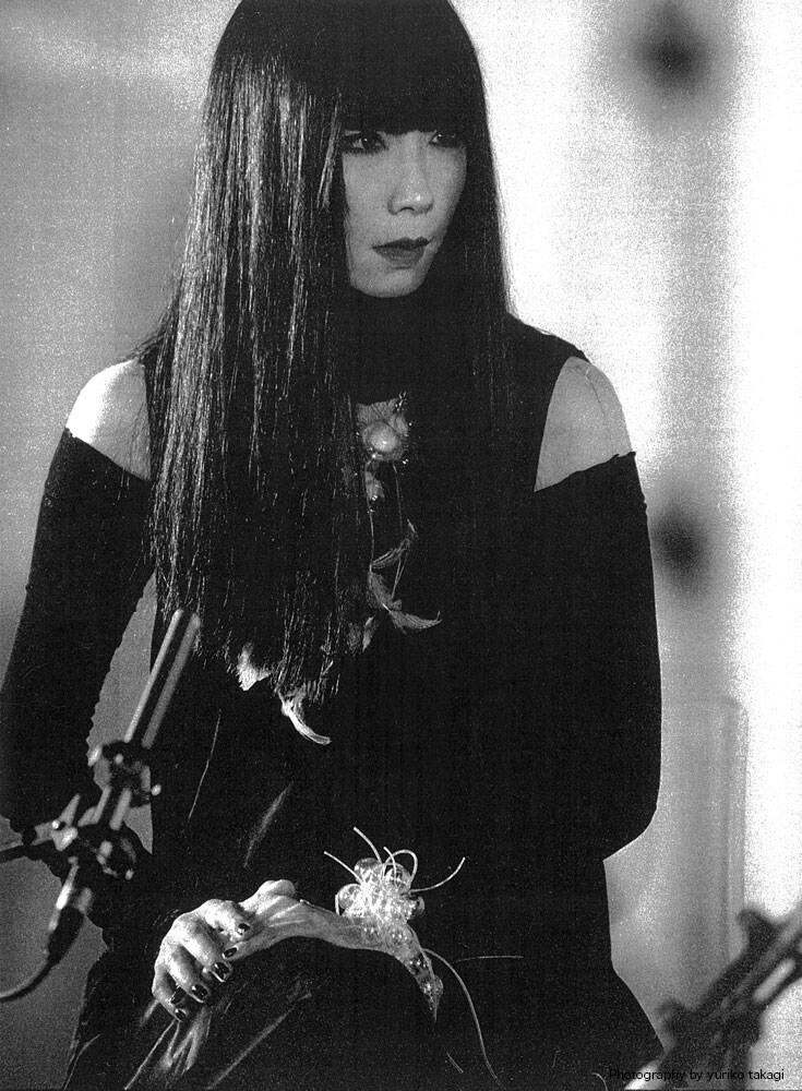 月・LUNA　山口小夜子 月・LUNA | 山口 小夜子, 山海塾, 功光, 横須賀 |本 | 通販 | Amazon