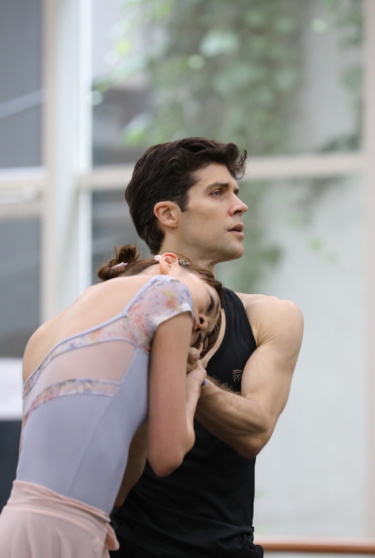 東京バレエ団リハ、ロベルト・ボッレ「プティ作品にはパトスが込められている」